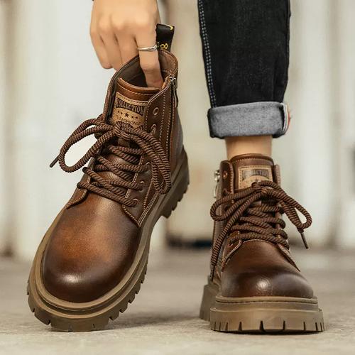 棕色的马丁靴该怎么搭配衣服