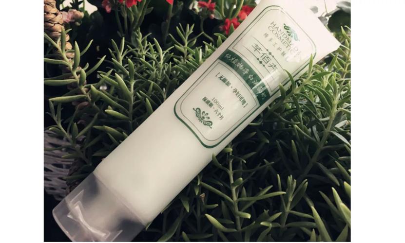 温和的纯植物洗面奶