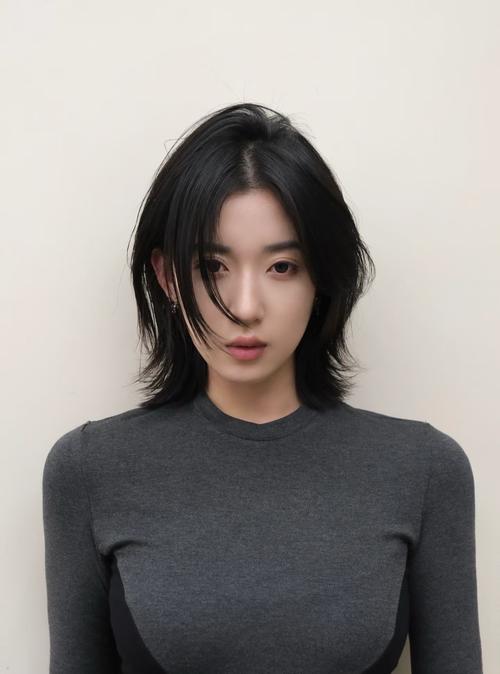 什么脸型适合中分