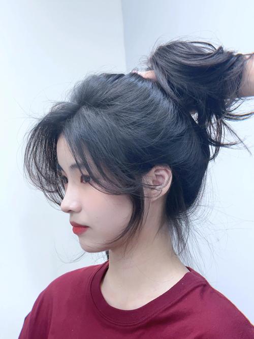 什么脸型适合中分