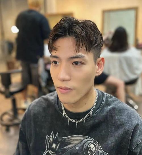 头发粗适合什么发型