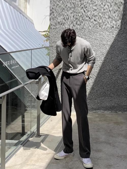 西服裤应该怎么搭配