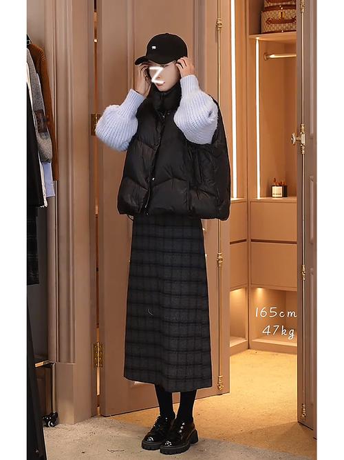 中长款呢子裙怎么搭配