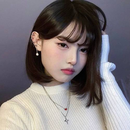 齐肩内扣短发怎么搭配衣服