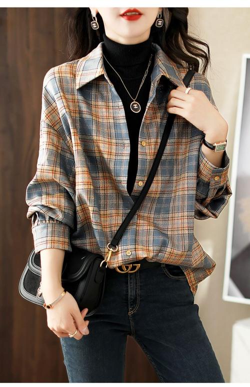 格子小上衣怎么搭配