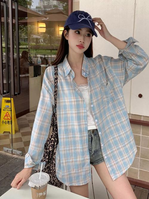 格子小上衣怎么搭配