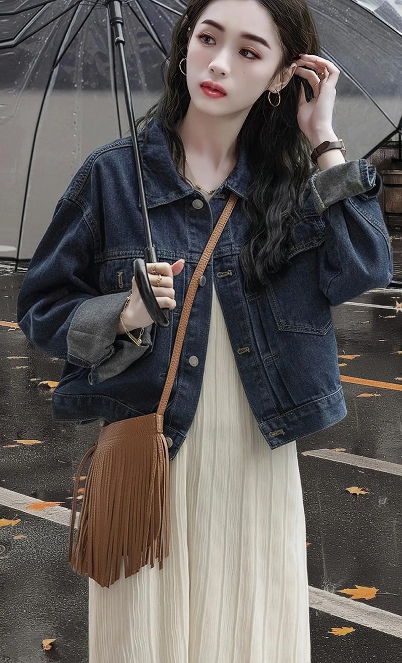 牛仔外套怎么穿衣搭配