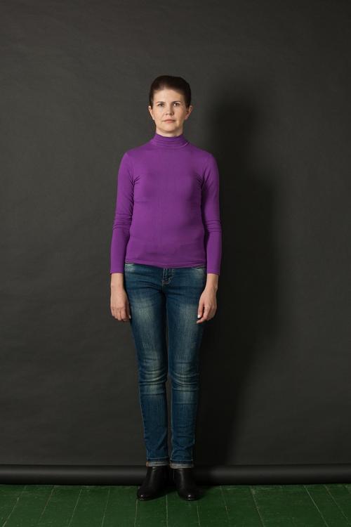 紫色毛衣搭配什么外套