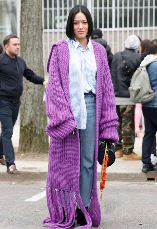 紫色毛衣搭配什么外套