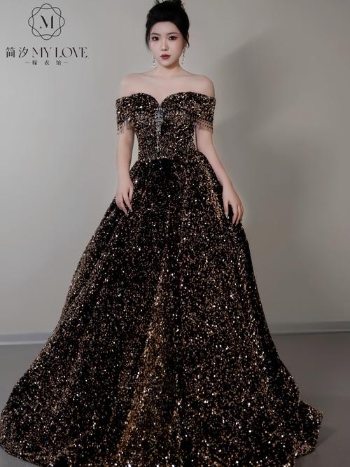 晚礼服怎么搭配好看