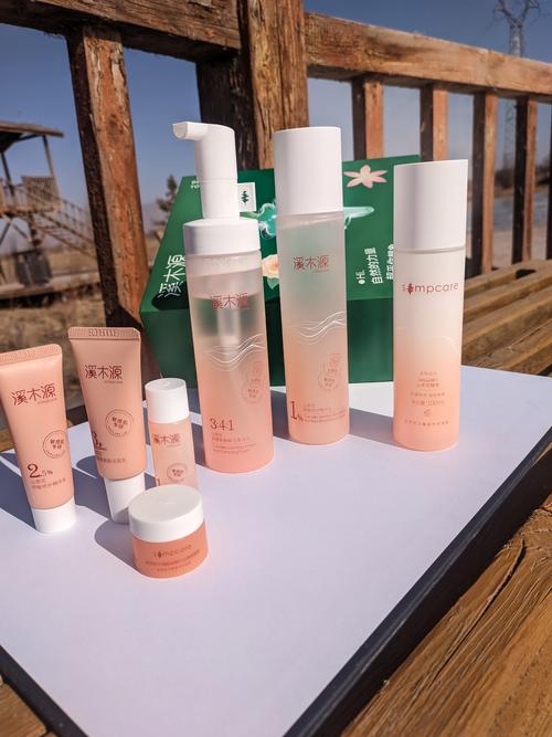 皮肤干敏用什么护肤品