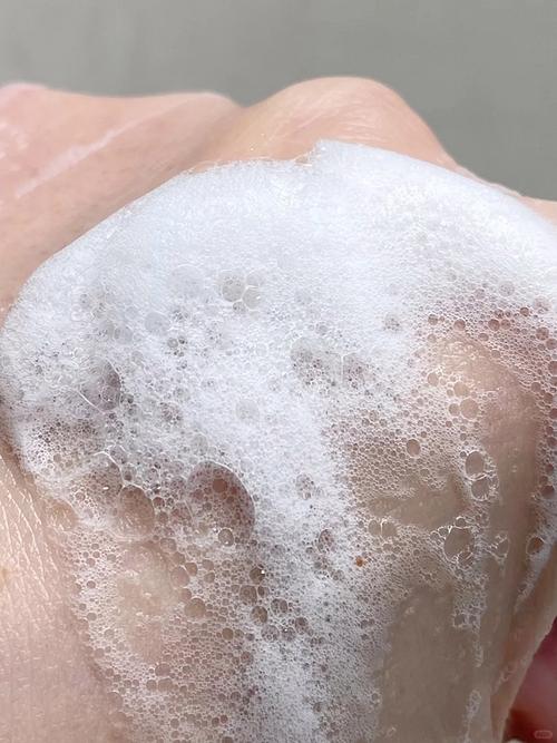 保湿洗面奶泡沫多吗