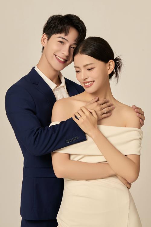 领结和戒指怎么搭配