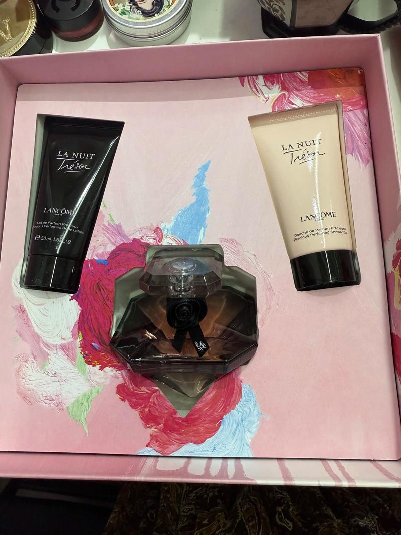 兰蔻玫瑰洗面奶新款