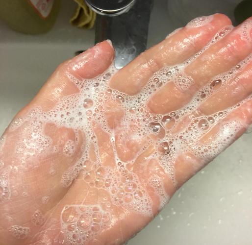 用什么洗面奶最干净