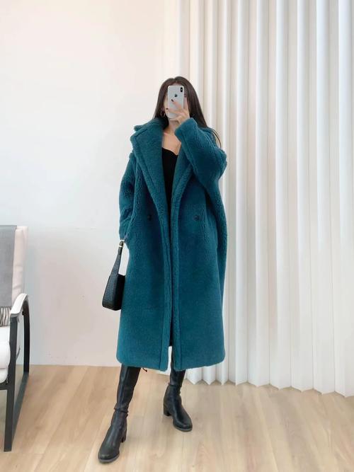 2025皮草大衣怎么搭配图片