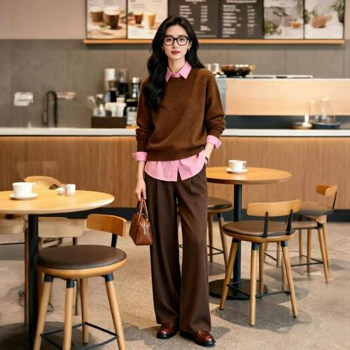 棕色外套配什么裤子