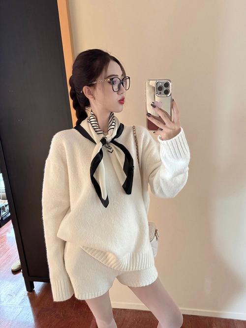 短袖长款毛衣怎么搭配图片