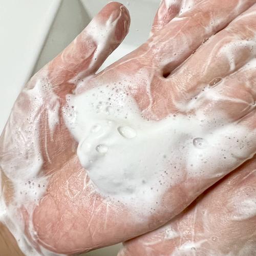 洗面奶如何搓出泡沫