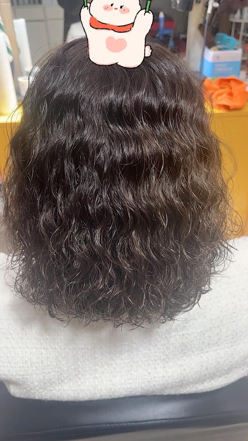 短发适合烫什么发型