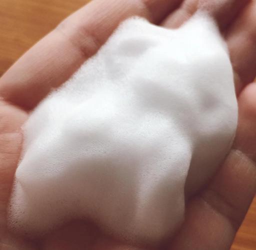 洗颜专科洗面奶起泡