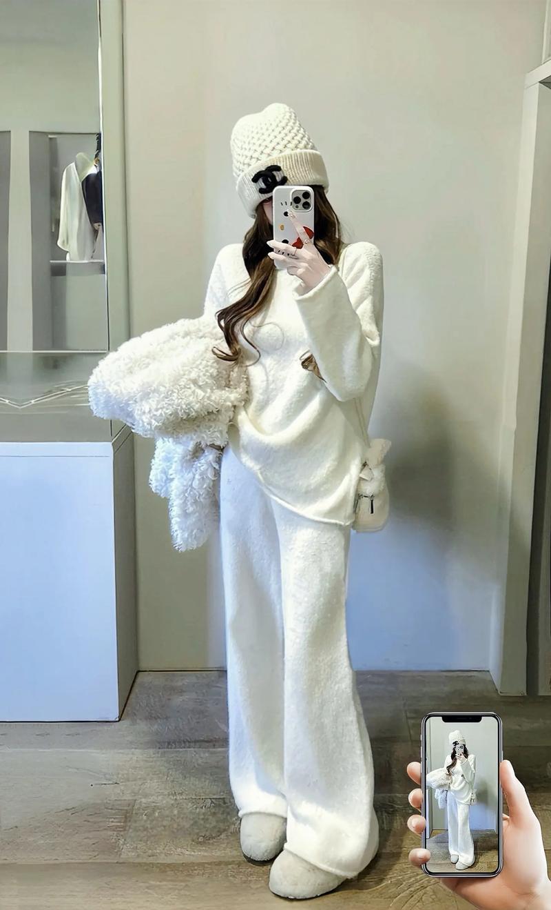 韩版白色长毛衣怎么搭配