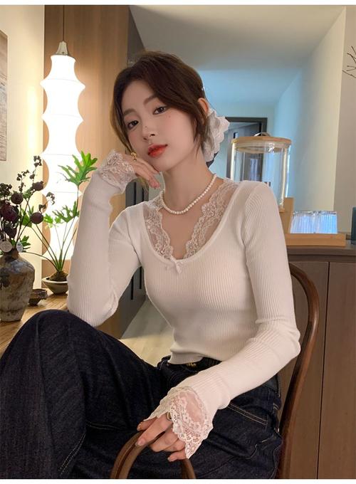 冬天蕾丝上衣打底怎么搭配图片