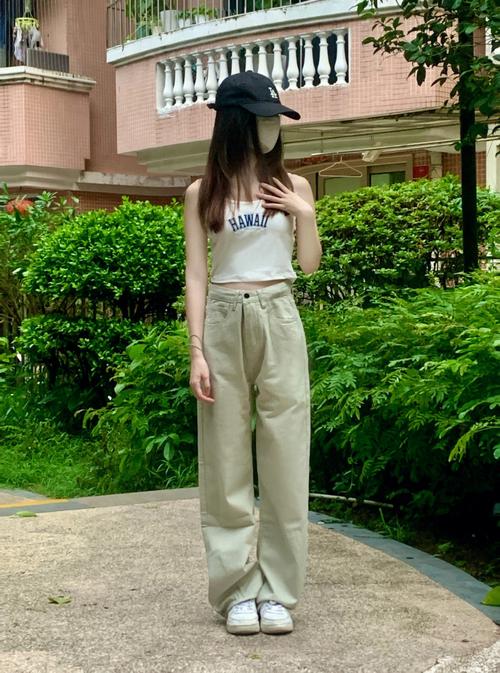 绿色裤子搭配什么鞋子