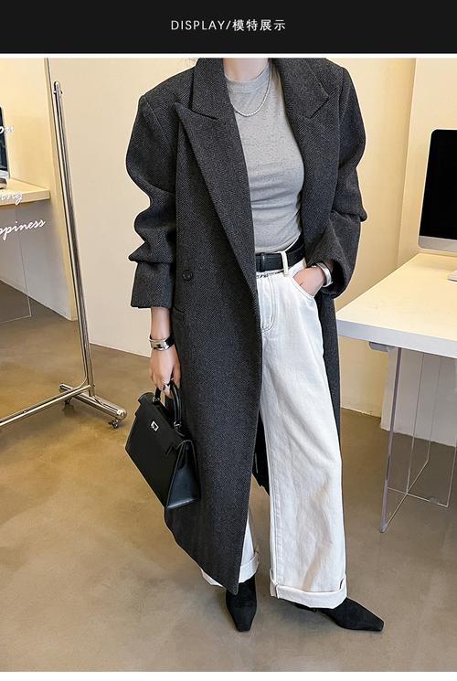 方头短靴怎么搭配衣服