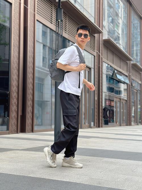 椰子鞋怎么搭配衣服男