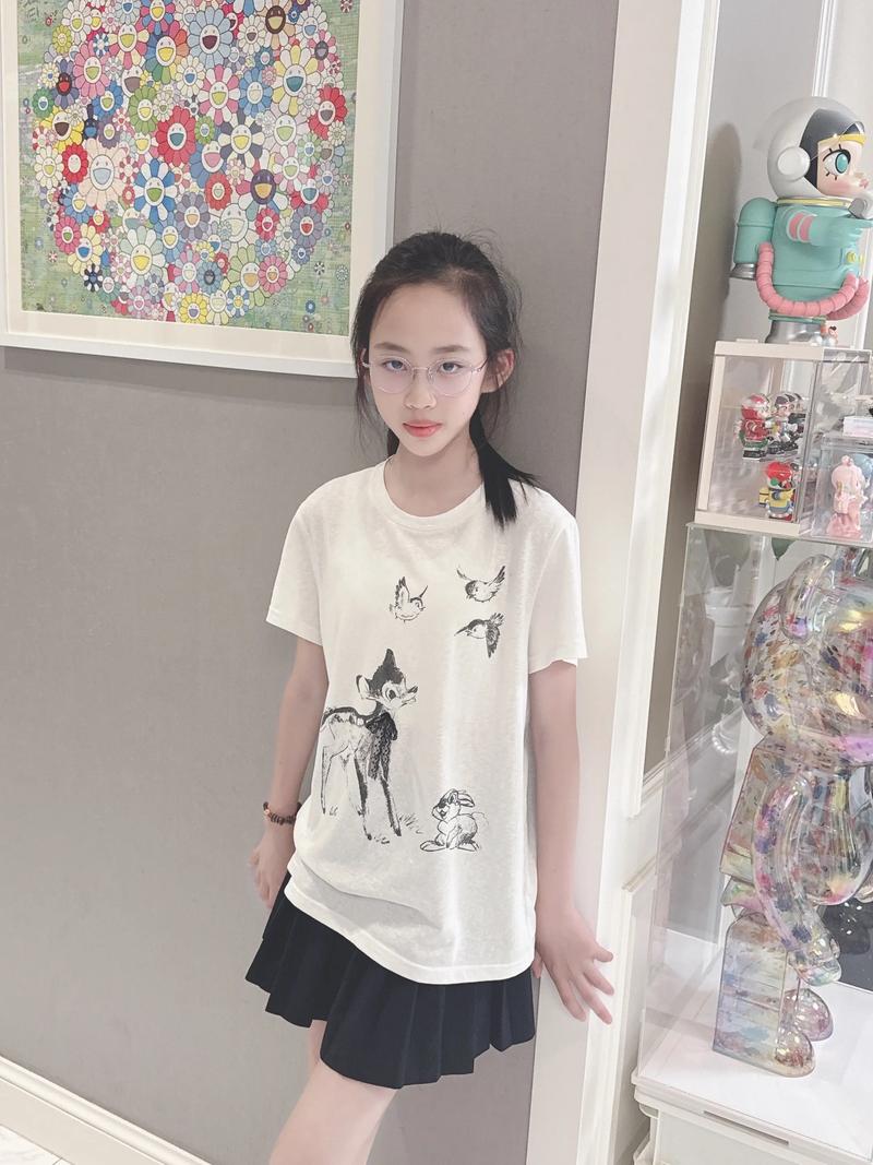 小学生怎么搭配衣服图片